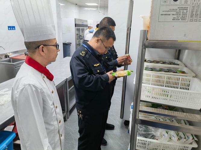 甘州區(qū)北街市場(chǎng)監(jiān)管所開展餐飲環(huán)節(jié)肉類產(chǎn)品專項(xiàng)整治，筑牢食品安全防線